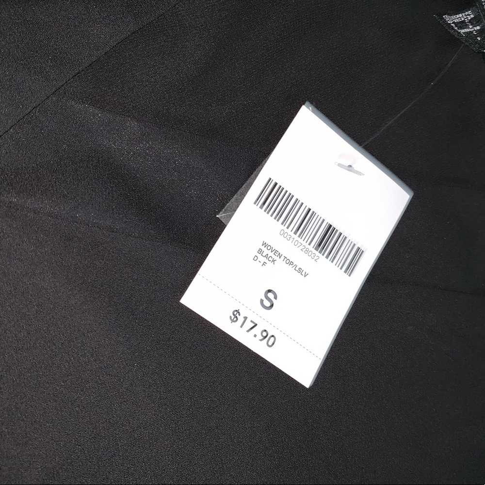 NWT women’s blouse